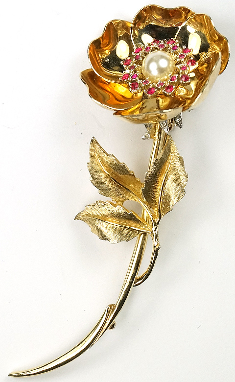 boucher-gold-rubies-and-pearl-flower-with-mechanical-opening-and