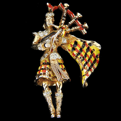 Coro Gold Pave and Enamel Scottish Piper in Highland Dress Playing the Bagpipes Pin