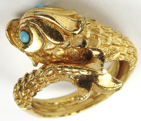 Trifari 'Something Wild' Turquoise Blue Eyed Goldfish Finger Ring
